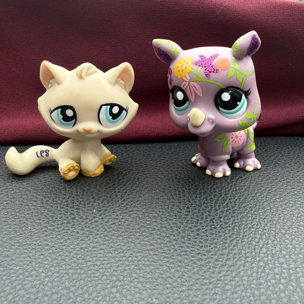 Hasbro Littlest Pet Shop 2342 Purple Glitter Rhinoceros Rhino Blue Eyes LPS‎